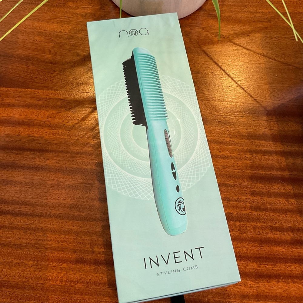 💖 HOST PICK 💖 Brand New - Never Used / NOA Invent Styling Comb - Picture 4 of 5